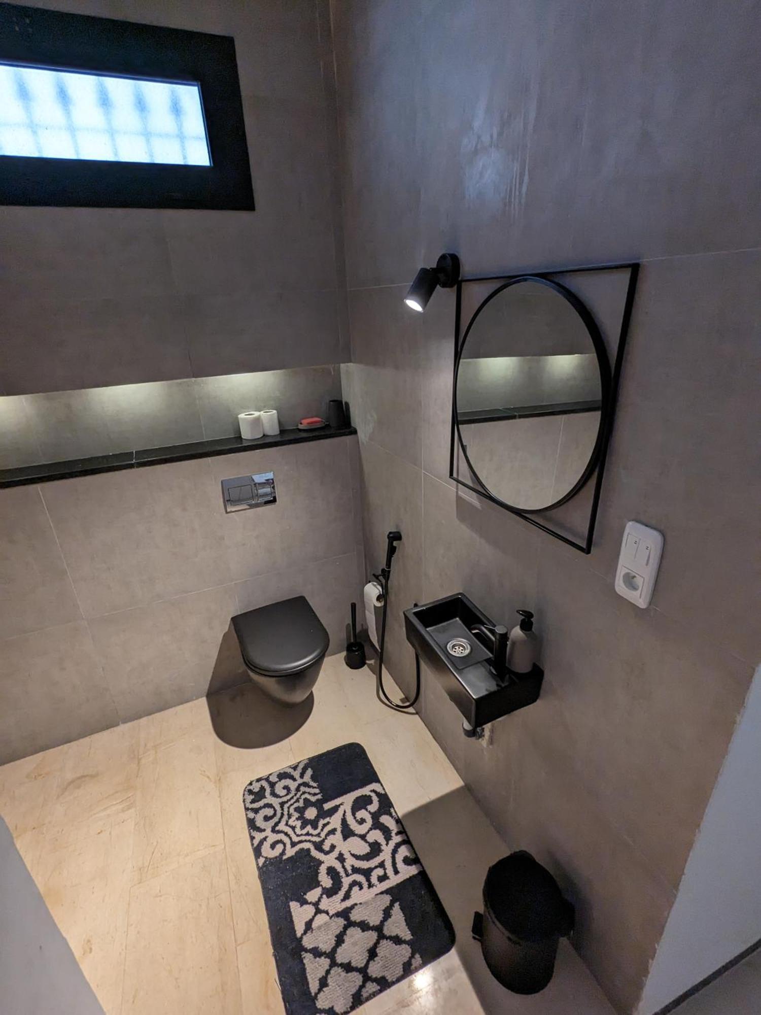 Luxury House Directly On The Beach 비제르테 외부 사진